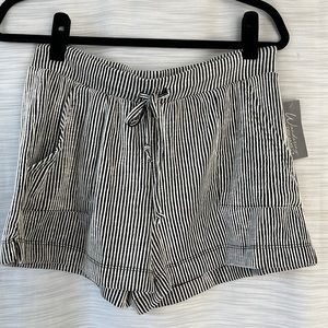 Wandering Dreams-NWT-Large-Black & White Striped Shorts with Drawstring Waist